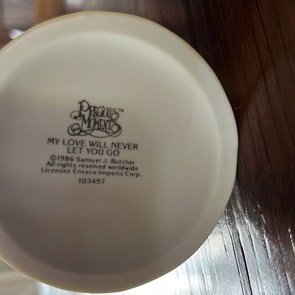 Boy fishing figurine - Picture 4 of 4